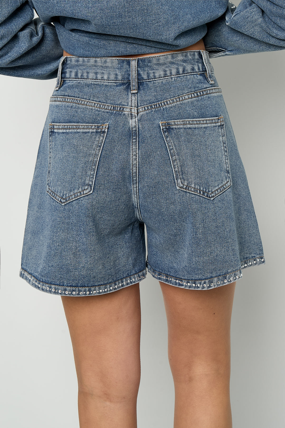 Short Manon